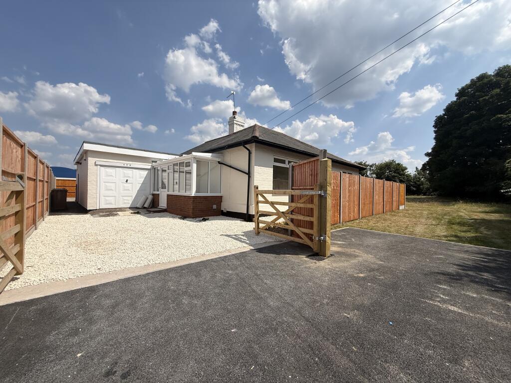 4 bed Detached bungalow for rent in Mill Green. From Chattings - Lichfield 4 bed Detached bungalow for rent in Mill Green. From Chattings - Lichfield