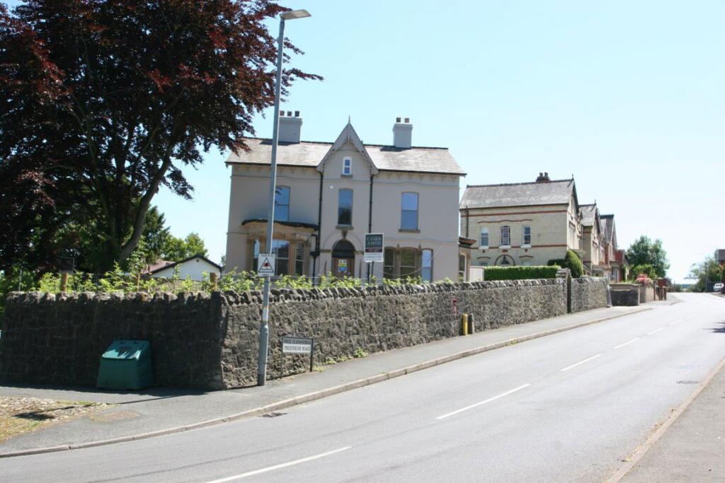 1 bed 1st Floor Flat for rent in Knighton. From Cobb Amos - Hereford