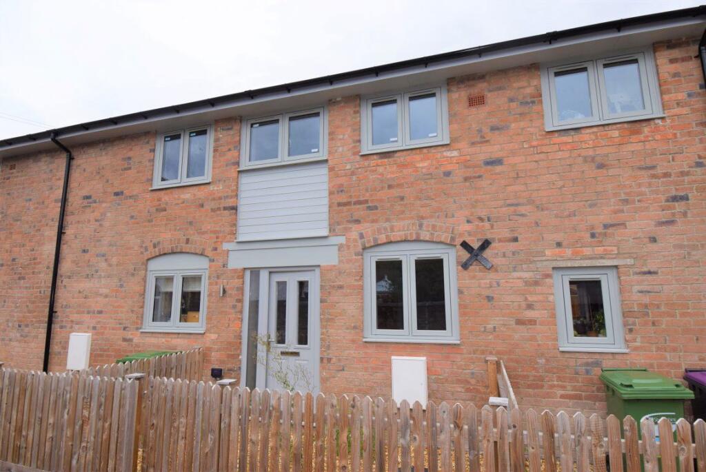 1 bed Mid Terraced House for rent in Craven Arms. From Cobb Amos - Hereford