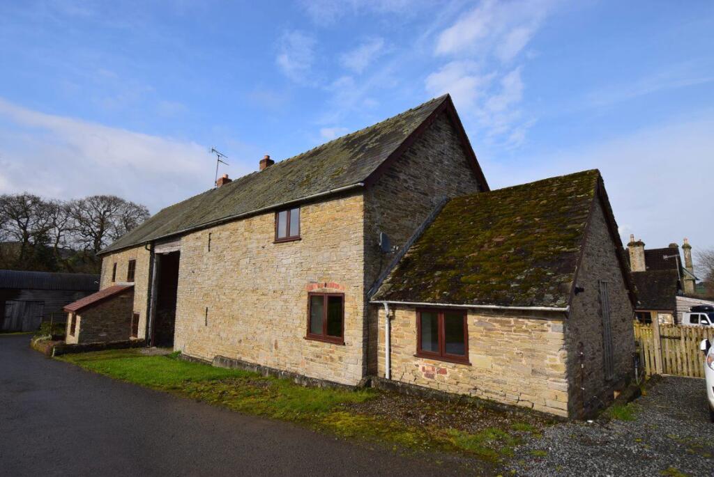 3 bed Cottage for rent in Kington. From Cobb Amos - Hereford