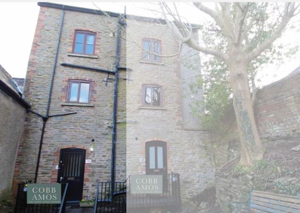 3 bed Mid Terraced House for rent in Knighton. From Cobb Amos - Hereford