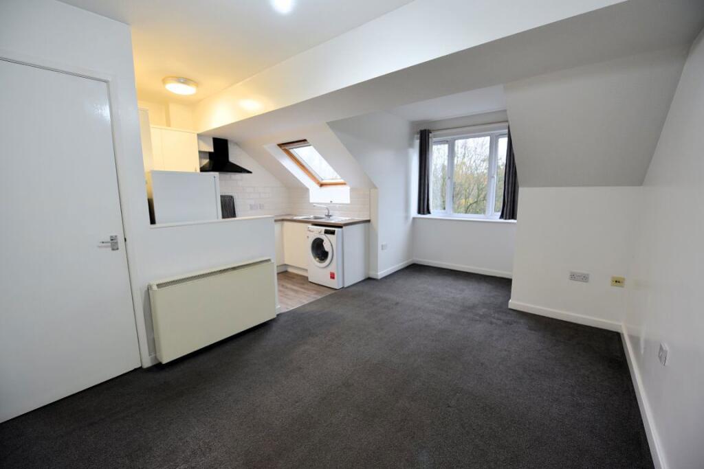 2 bed 1st Floor Flat for rent in Horsforth. From DEU Estates - Leeds