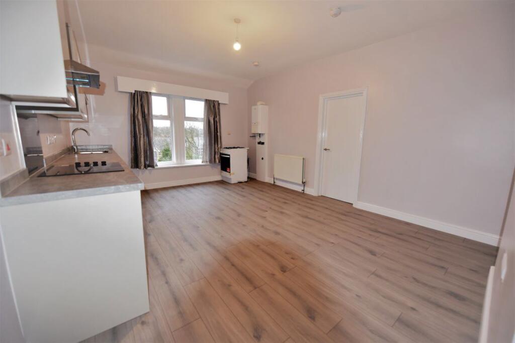 2 bed 1st Floor Flat for rent in Shadwell. From DEU Estates - Leeds
