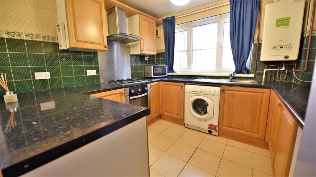 3 bed Detached for rent in Leeds. From DEU Estates - Leeds