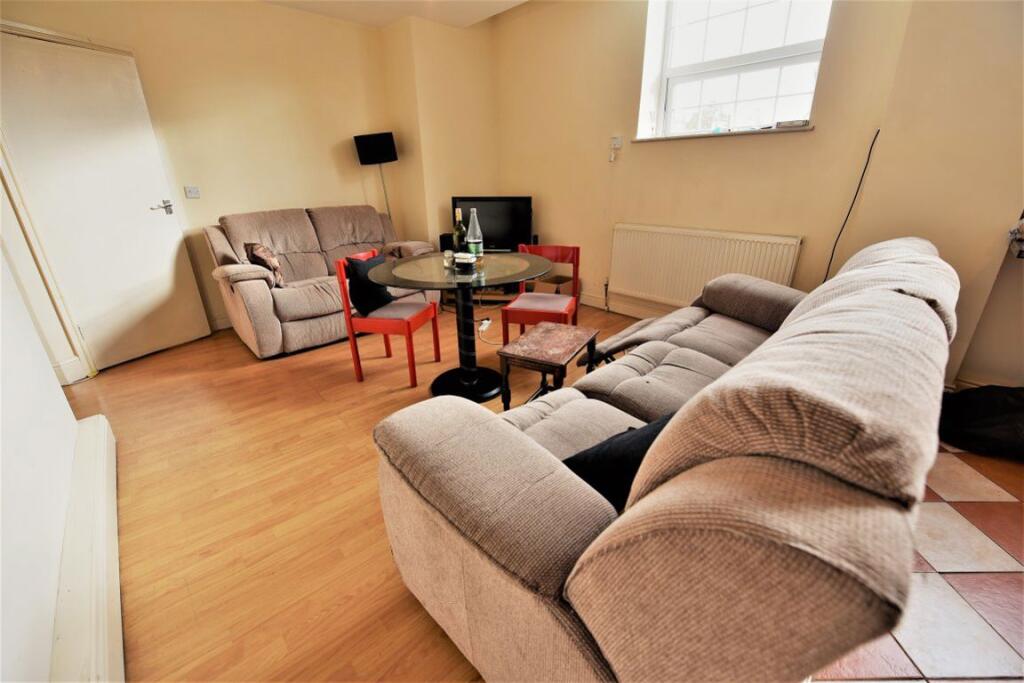 2 bed 1st Floor Flat for rent in Leeds. From DEU Estates - Leeds 2 bed 1st Floor Flat for rent in Leeds. From DEU Estates - Leeds