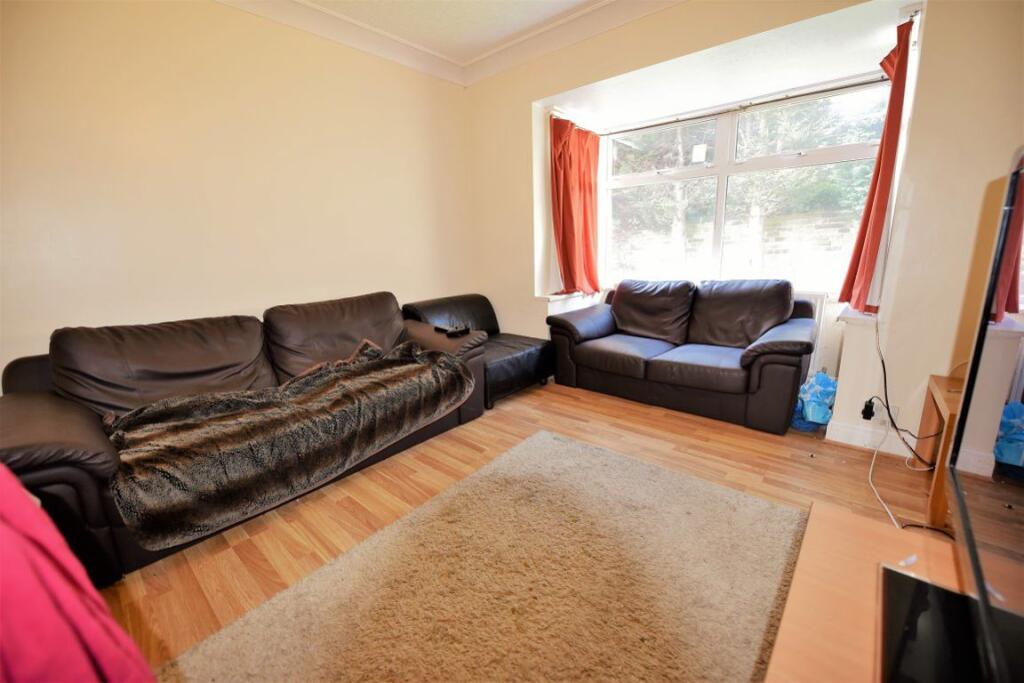3 bed Detached for rent in Leeds. From DEU Estates - Leeds 3 bed Detached for rent in Leeds. From DEU Estates - Leeds