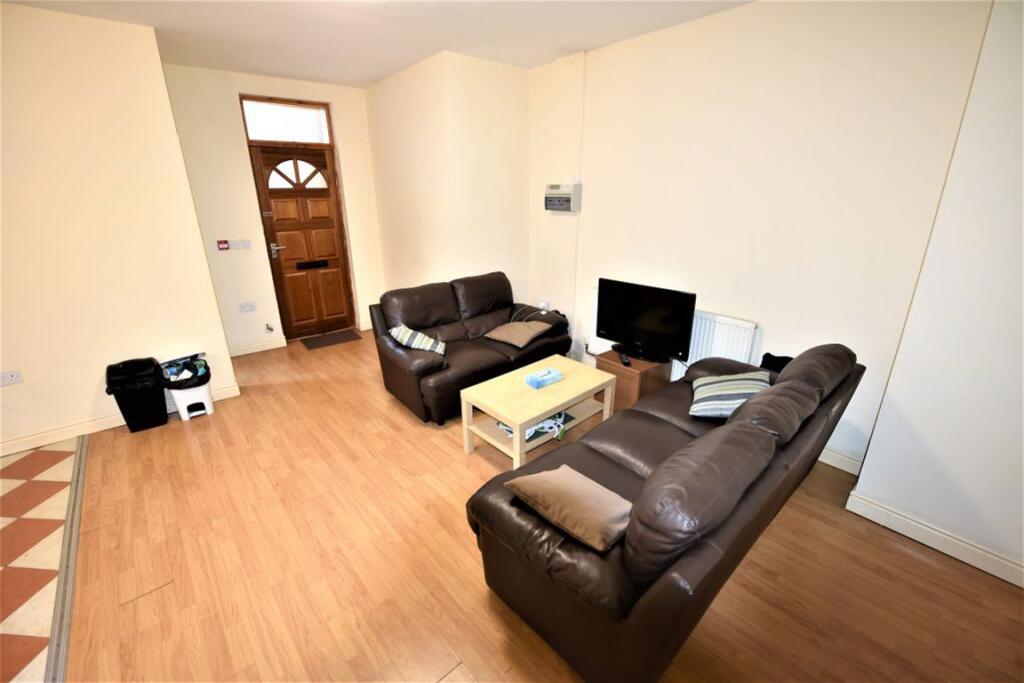 2 bed 1st Floor Flat for rent in Leeds. From DEU Estates - Leeds 2 bed 1st Floor Flat for rent in Leeds. From DEU Estates - Leeds