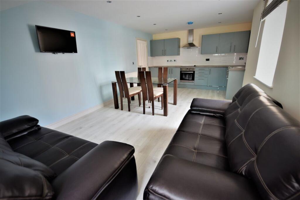 2 bed 1st Floor Flat for rent in Leeds. From DEU Estates - Leeds 2 bed 1st Floor Flat for rent in Leeds. From DEU Estates - Leeds