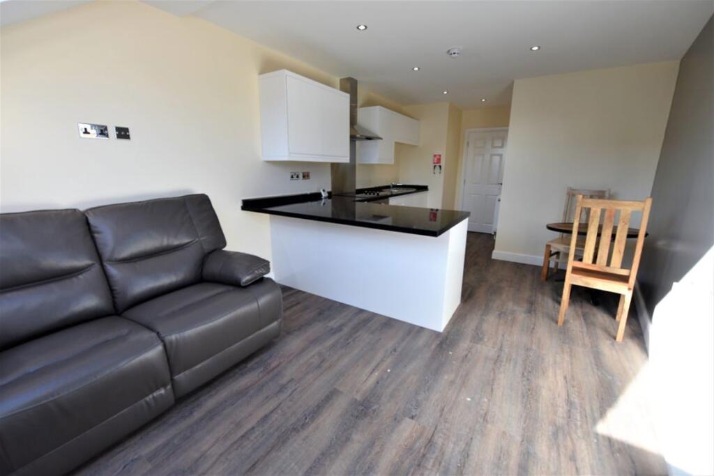 2 bed 1st Floor Flat for rent in Leeds. From DEU Estates - Leeds