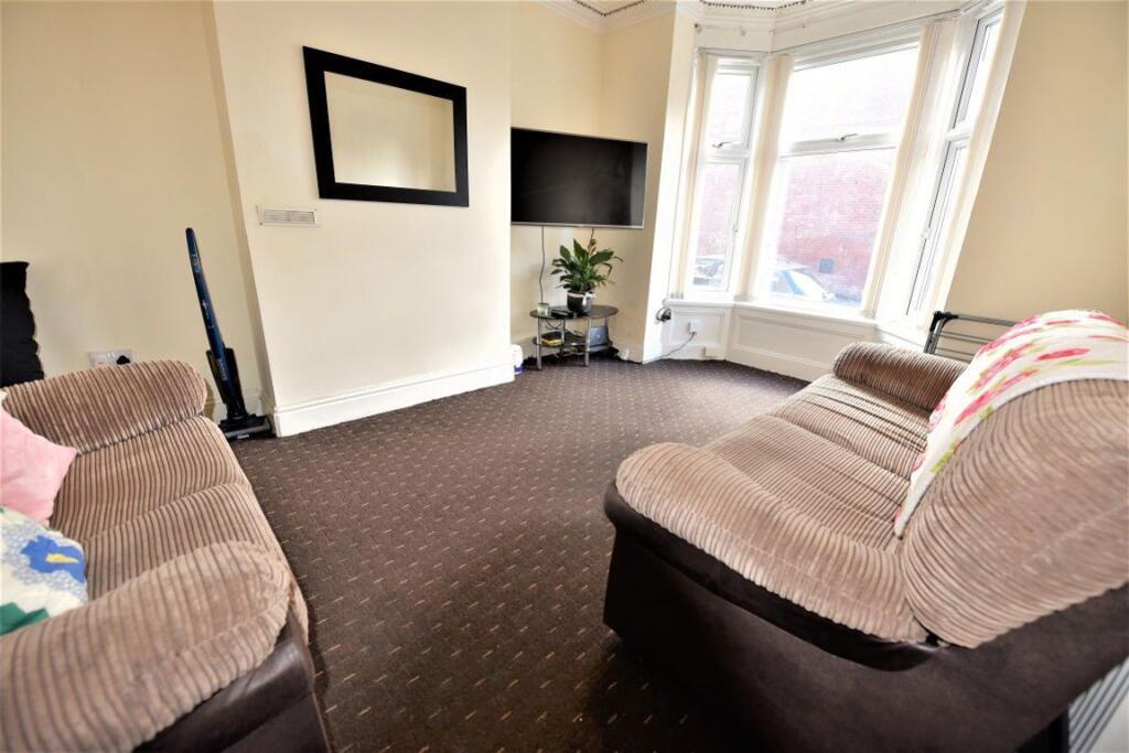 4 bed Detached for rent in Leeds. From DEU Estates - Leeds