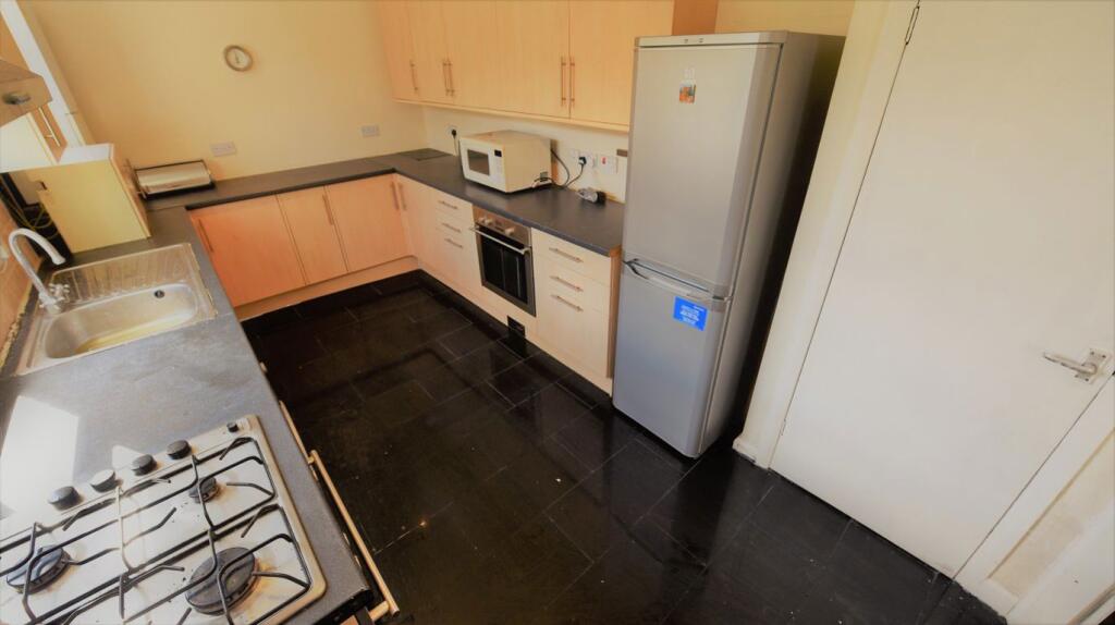 4 bed Detached for rent in Leeds. From DEU Estates - Leeds