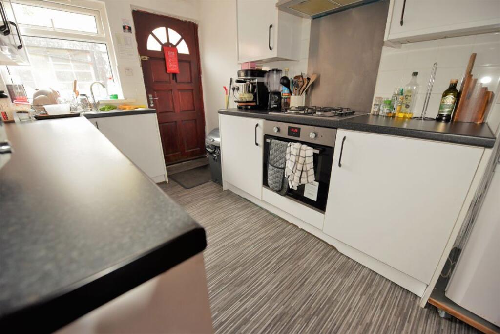 4 bed Detached for rent in Leeds. From DEU Estates - Leeds 4 bed Detached for rent in Leeds. From DEU Estates - Leeds