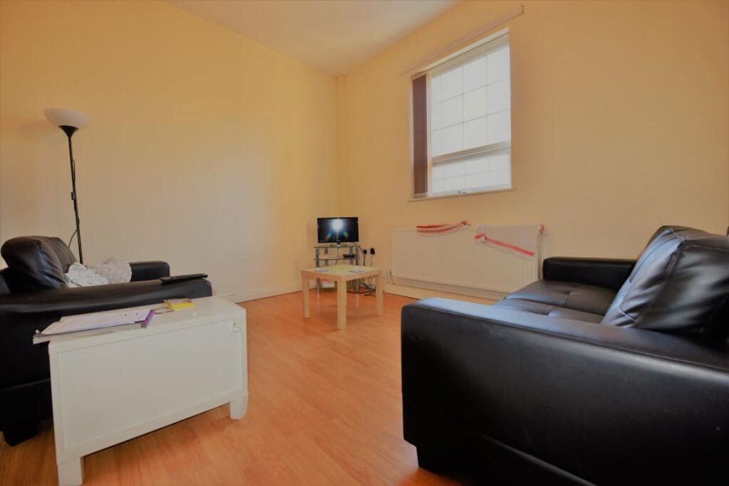 3 bed 1st Floor Flat for rent in Leeds. From DEU Estates - Leeds