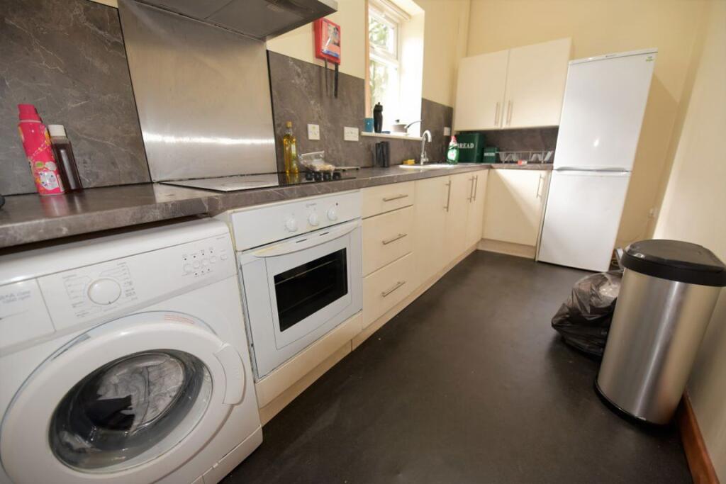 2 bed 1st Floor Flat for rent in Leeds. From DEU Estates - Leeds 2 bed 1st Floor Flat for rent in Leeds. From DEU Estates - Leeds