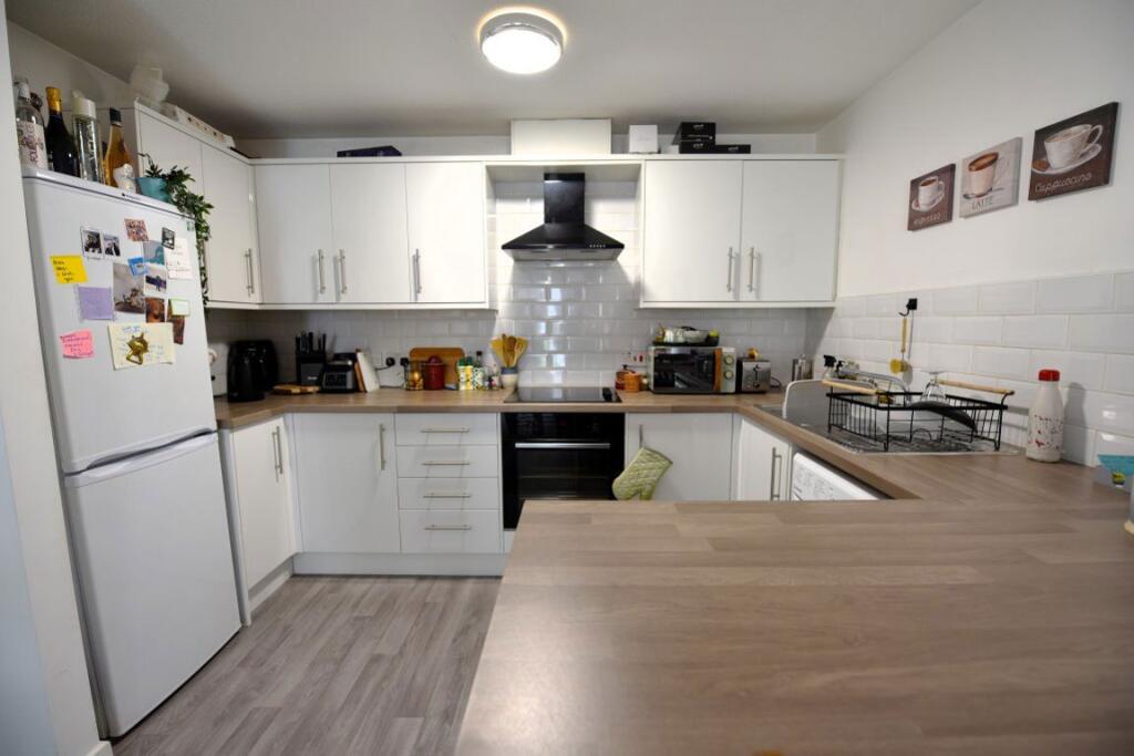 2 bed 1st Floor Flat for rent in Horsforth. From DEU Estates - Leeds 2 bed 1st Floor Flat for rent in Horsforth. From DEU Estates - Leeds