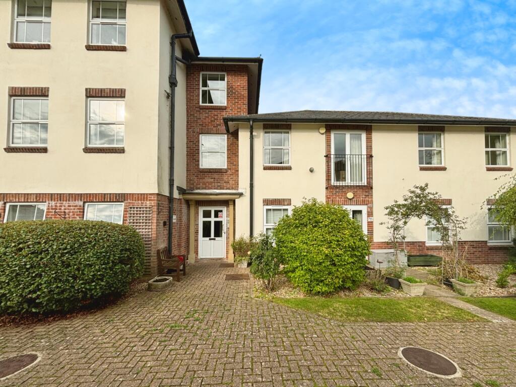 2 bed Apartment for rent in Gillingham. From Dorset Property - Blandford