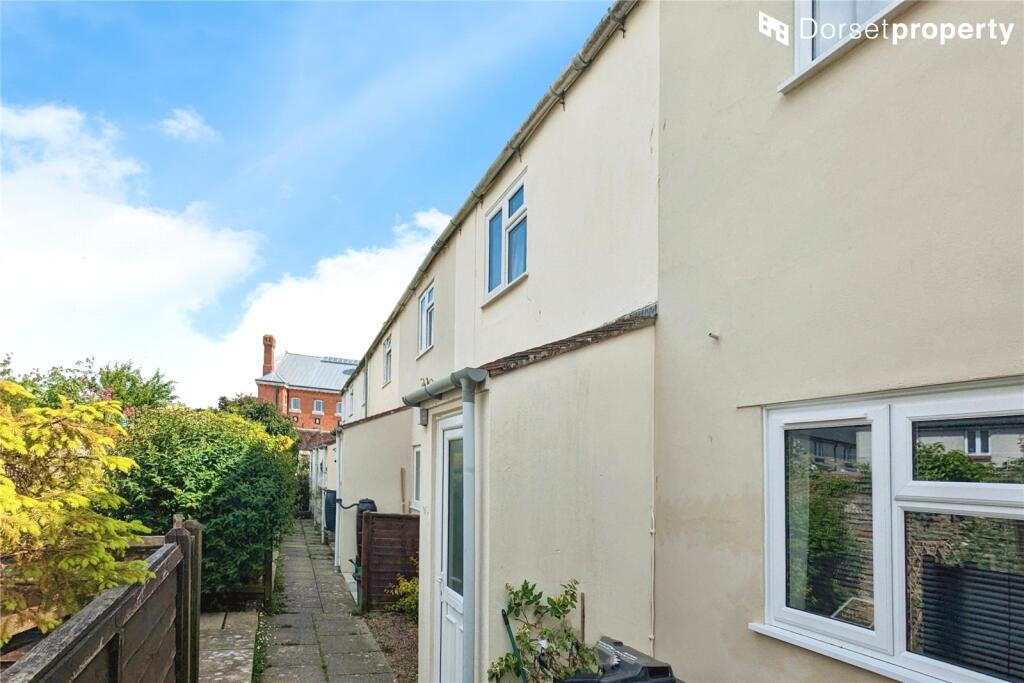 1 bed Mid Terraced House for rent in Dorchester. From Dorset Property - Dorchester
