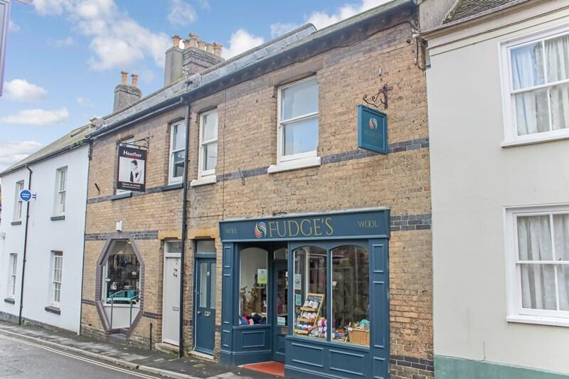 2 bed Apartment for rent in Dorchester. From Dorset Property - Dorchester