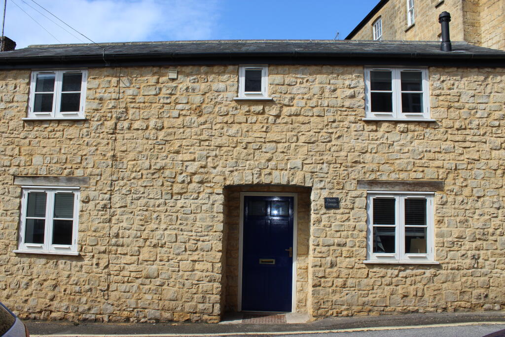 2 bed Mid Terraced House for rent in Sherborne. From Dorset Property - Sherborne 2 bed Mid Terraced House for rent in Sherborne. From Dorset Property - Sherborne