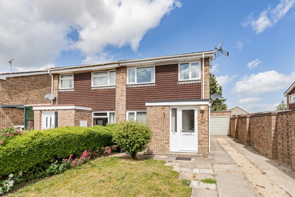 3 bed Semi Detached for rent in Carterton. From Finders Keepers - Witney