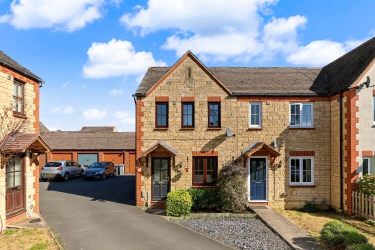 2 bed End of Terrace for rent in Witney. From Finders Keepers - Witney 2 bed End of Terrace for rent in Witney. From Finders Keepers - Witney