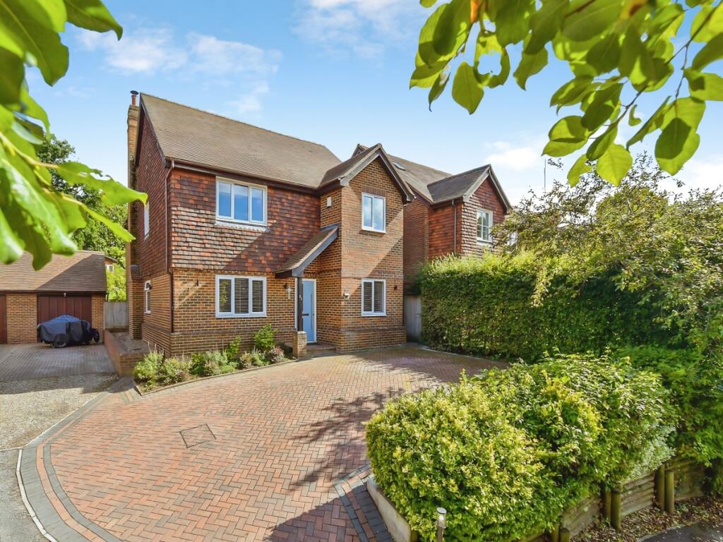 5 bed Detached for rent in Adisham. From Fine & Country Residential Lettings - Canterbury 5 bed Detached for rent in Adisham. From Fine & Country Residential Lettings - Canterbury
