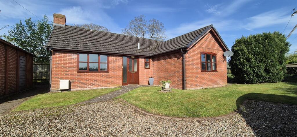2 bed Detached bungalow for rent in Stretton Sugwas. From Flint & Cook - Hereford