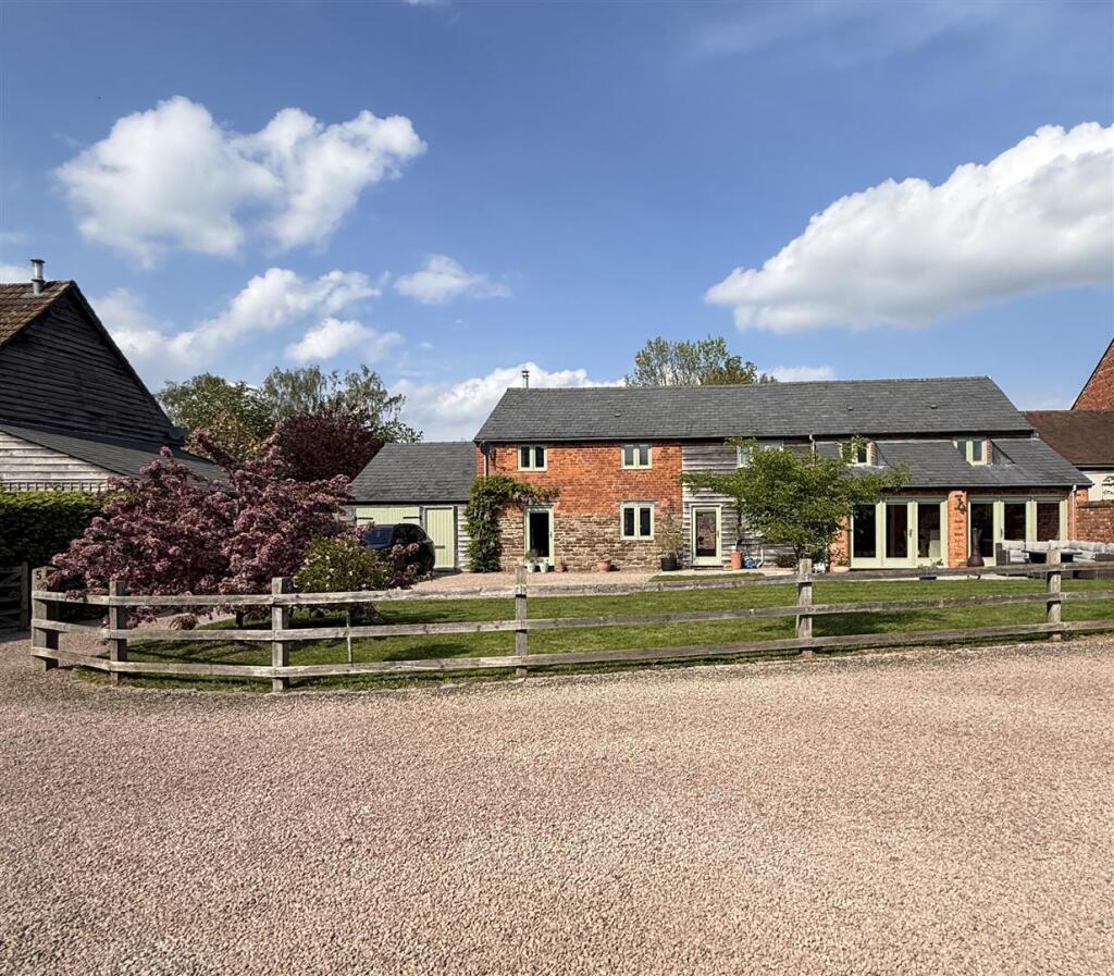 4 bed Barn Conversion for rent in Madley. From Flint & Cook - Hereford 4 bed Barn Conversion for rent in Madley. From Flint & Cook - Hereford