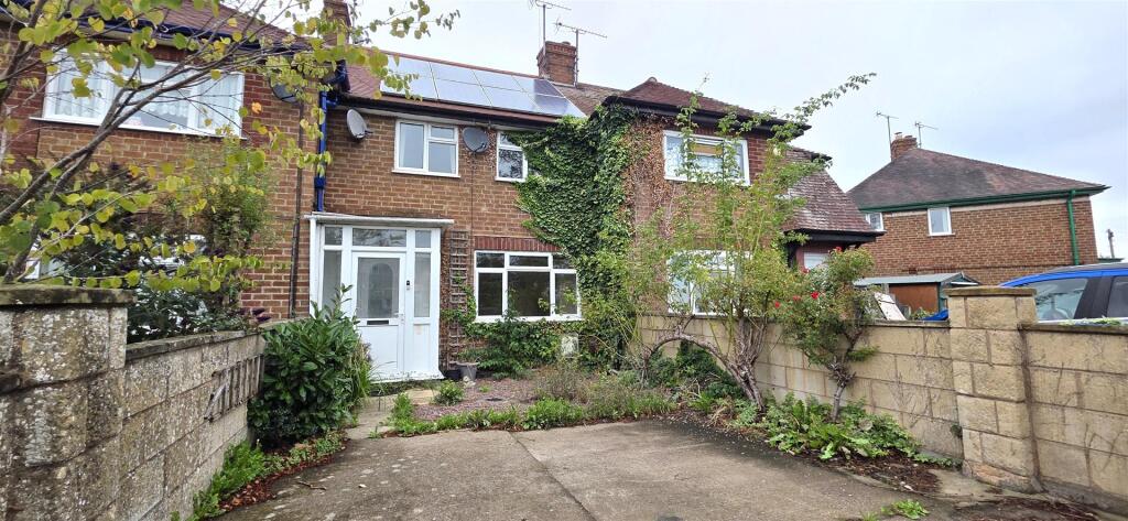 2 bed Mid Terraced House for rent in Dinedor. From Flint & Cook - Hereford 2 bed Mid Terraced House for rent in Dinedor. From Flint & Cook - Hereford