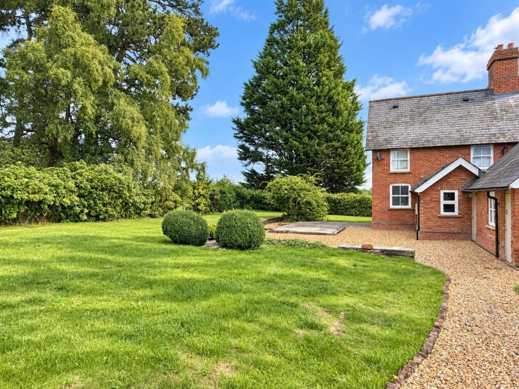 3 bed Semi Detached for rent in Leominster. From Flint & Cook - Hereford