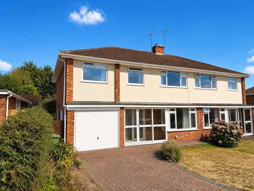 5 bed Semi Detached for rent in Hereford. From Flint & Cook - Hereford 5 bed Semi Detached for rent in Hereford. From Flint & Cook - Hereford