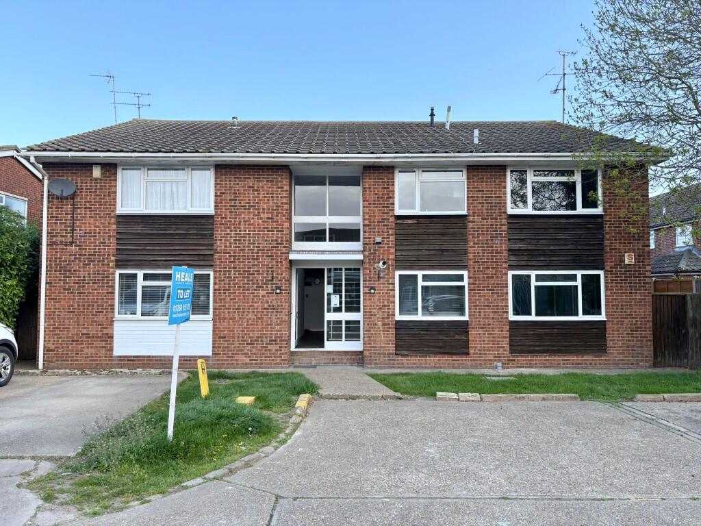 2 bed 1st Floor Flat for rent in Canvey Island. From Heale Property Management - Canvey Island