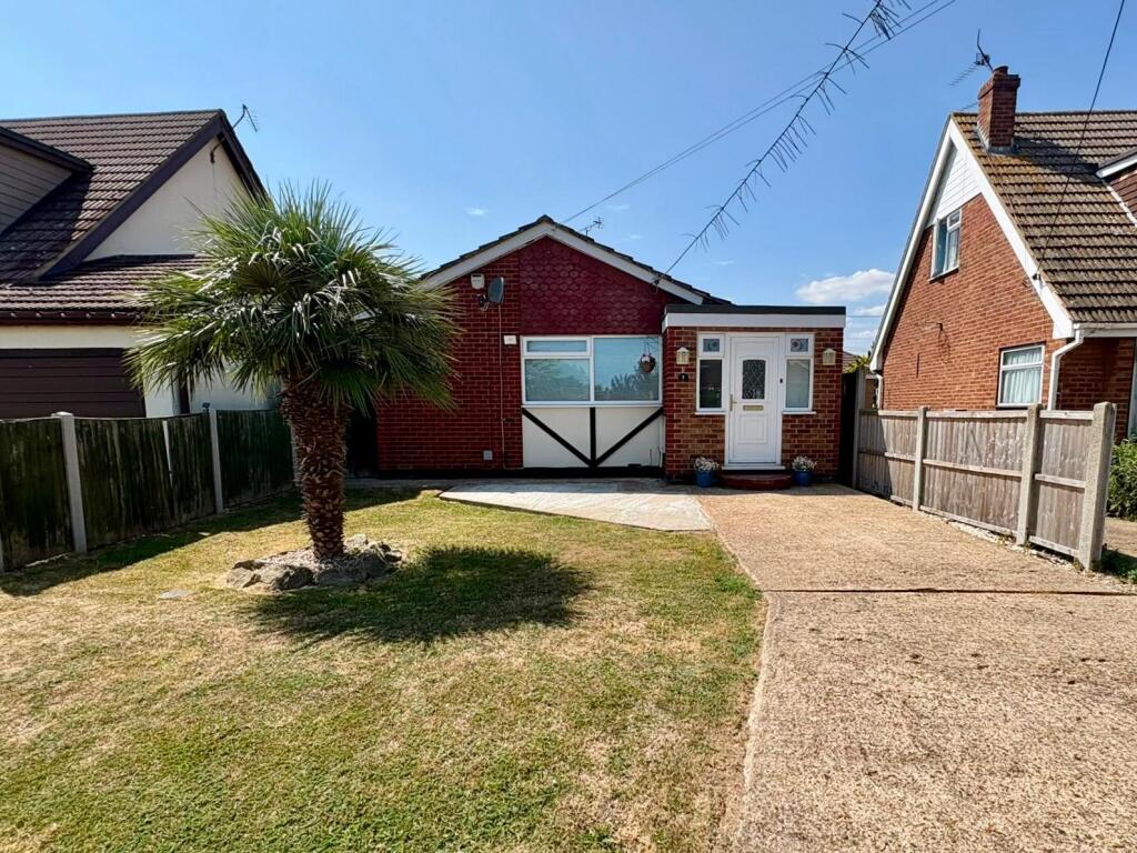 2 bed Detached bungalow for rent in Canvey Island. From Heale Property Management - Canvey Island 2 bed Detached bungalow for rent in Canvey Island. From Heale Property Management - Canvey Island