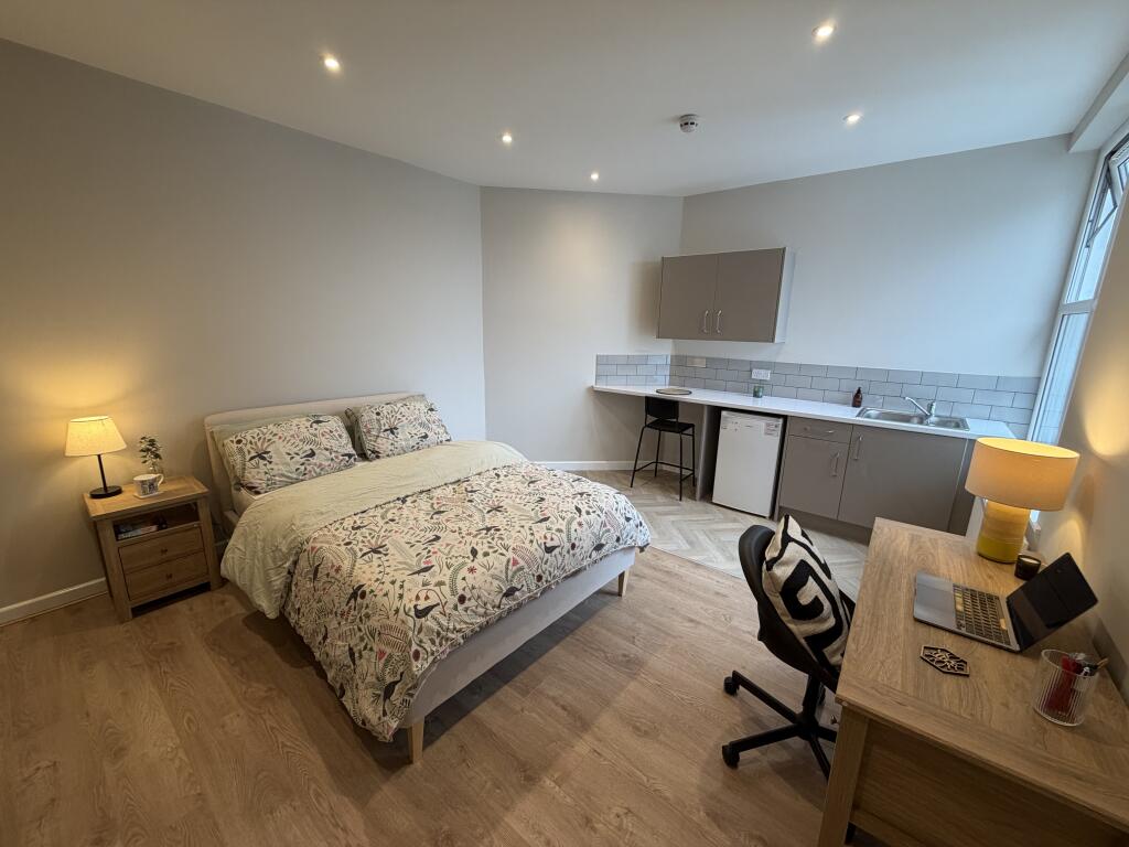 1 bed 1st Floor Flat for rent in Manchester. From Homes2share - Manchester