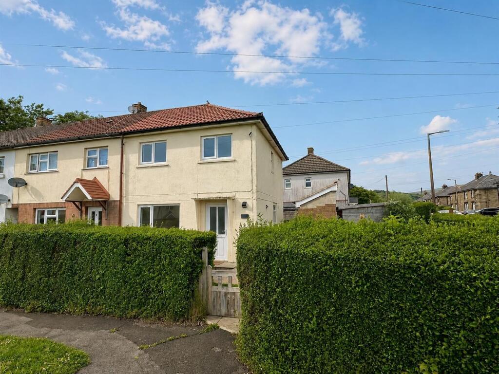 3 bed End of Terrace for rent in Thornsett. From Jordan Fishwick - Disley