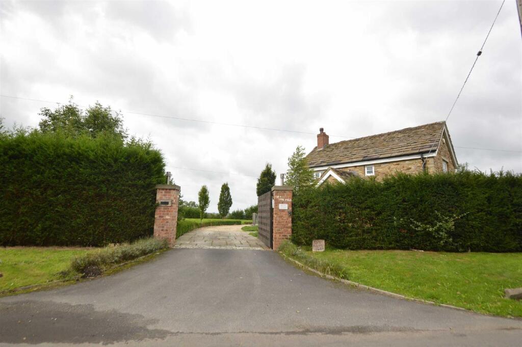 5 bed Detached for rent in Adlington. From Jordan Fishwick - Macclesfield
