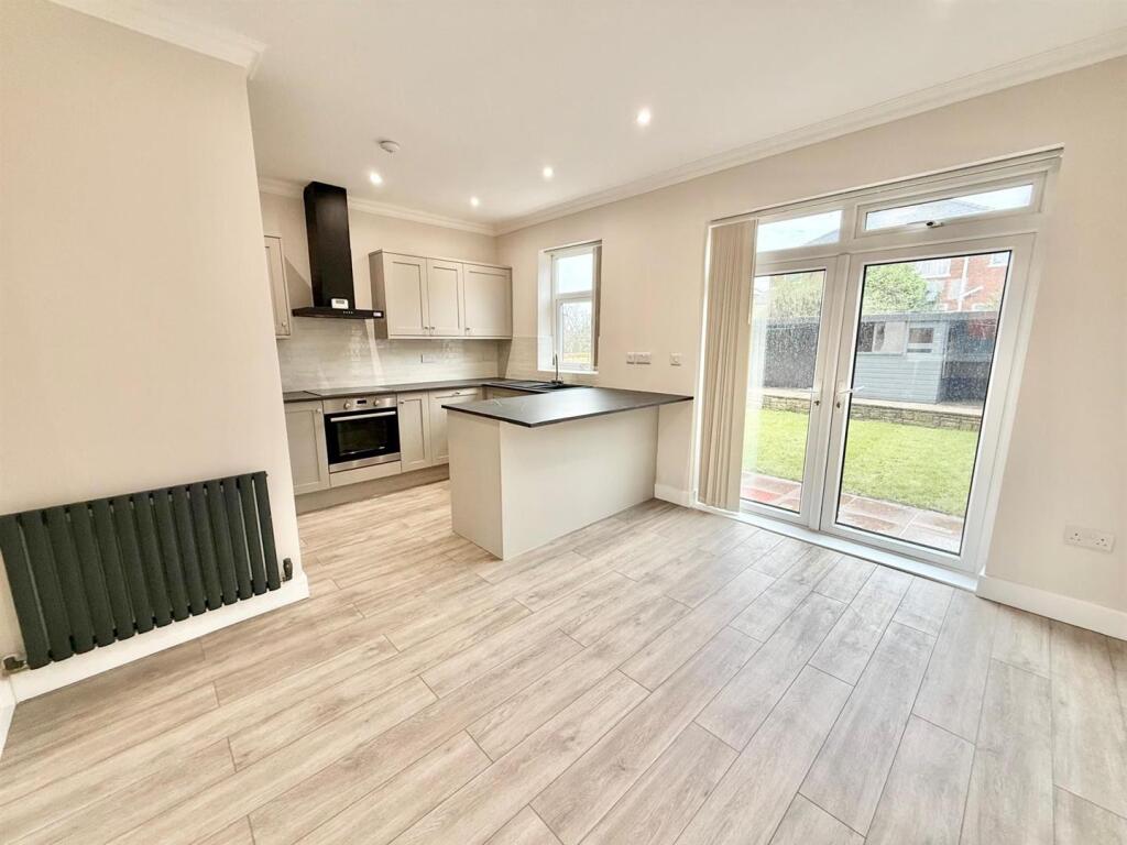 3 bed Semi Detached for rent in Macclesfield. From Jordan Fishwick - Macclesfield