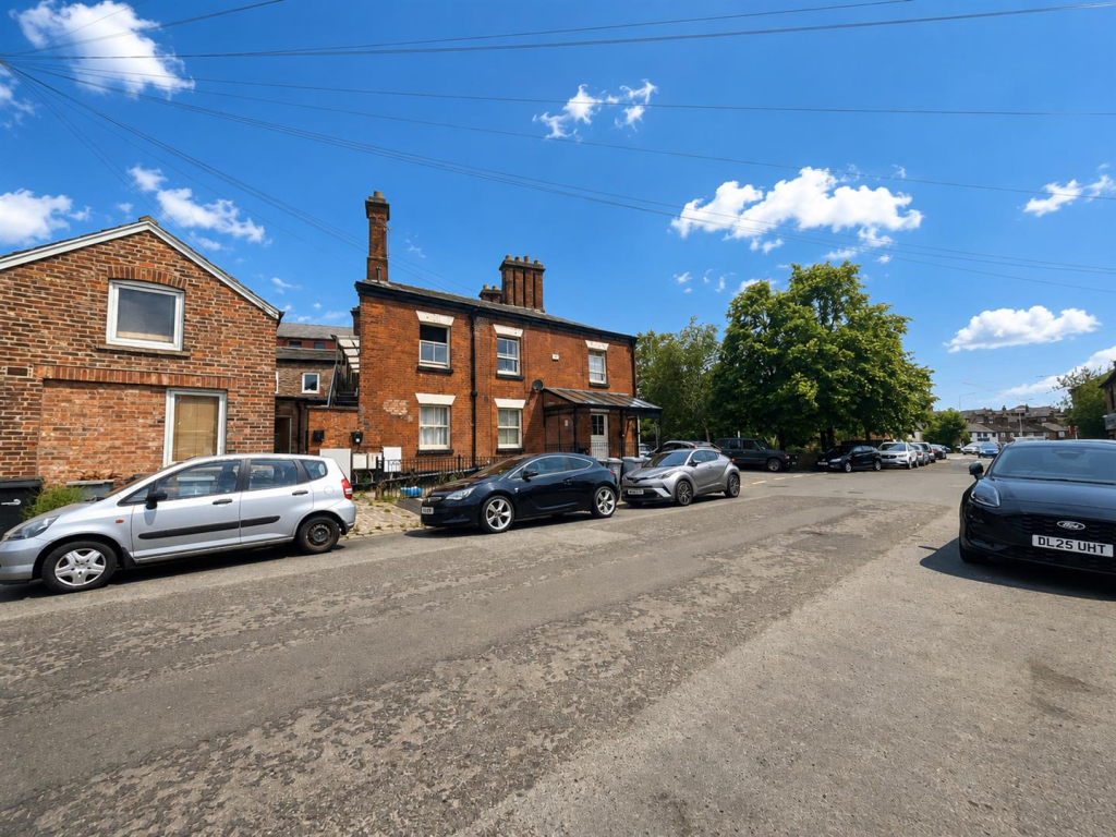 2 bed Apartment for rent in Macclesfield. From Jordan Fishwick - Macclesfield 2 bed Apartment for rent in Macclesfield. From Jordan Fishwick - Macclesfield