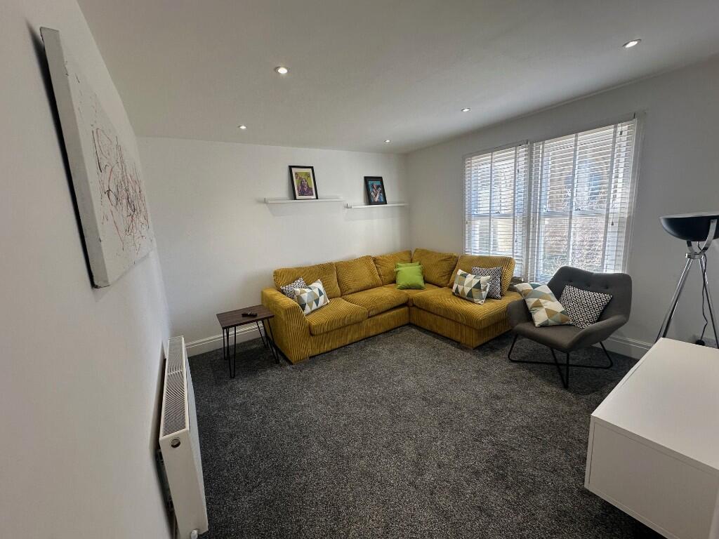 2 bed Apartment for rent in Blackpool. From Kenricks Commercial Estate Agents - Blackpool