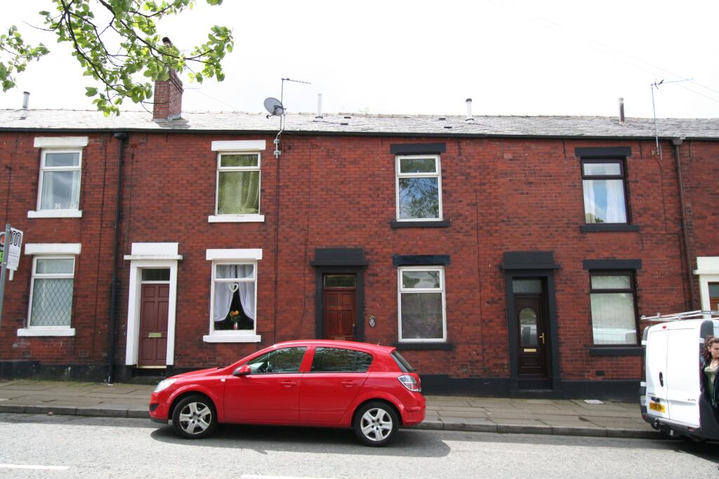 2 bed Mid Terraced House for rent in Wardle. From Keystone - Rochdale