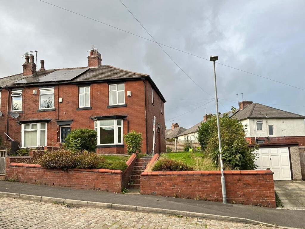 3 bed Mid Terraced House for rent in Rochdale. From Keystone - Rochdale