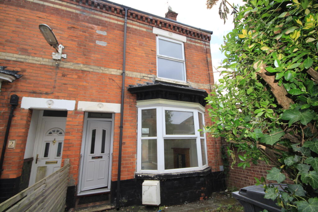2 bed End of Terrace for rent in Hull. From Let's Move Sales and Lettings - Hull