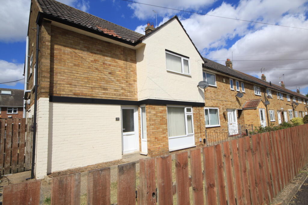 3 bed Mid Terraced House for rent in Hull. From Let's Move Sales and Lettings - Hull 3 bed Mid Terraced House for rent in Hull. From Let's Move Sales and Lettings - Hull