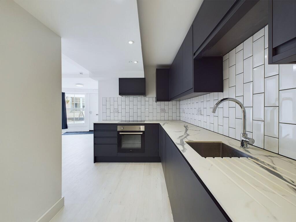 4 bed 1st Floor Flat for rent in Hallen. From Lets Rent Bristol - Bristol