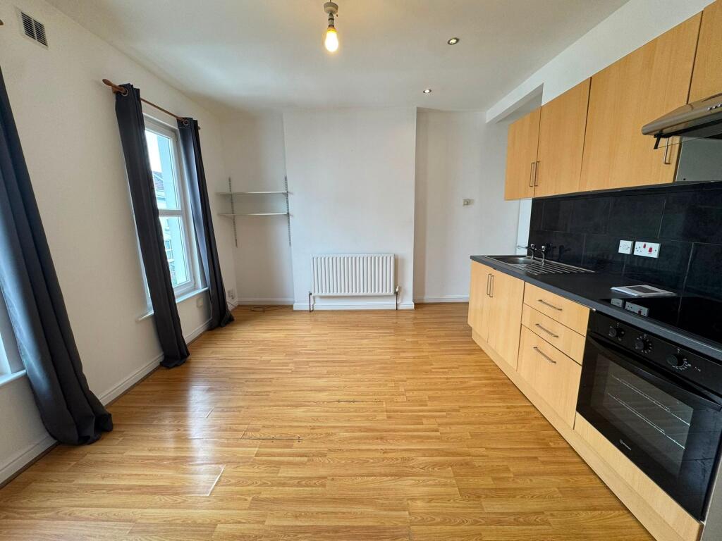 1 bed 1st Floor Flat for rent in Bristol. From Lets Rent Bristol - Bristol 1 bed 1st Floor Flat for rent in Bristol. From Lets Rent Bristol - Bristol
