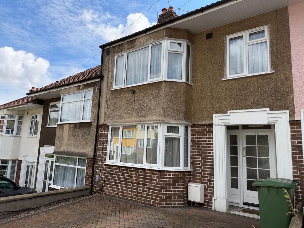 3 bed Mid Terraced House for rent in Stapleton. From Lets Rent Bristol - Bristol 3 bed Mid Terraced House for rent in Stapleton. From Lets Rent Bristol - Bristol