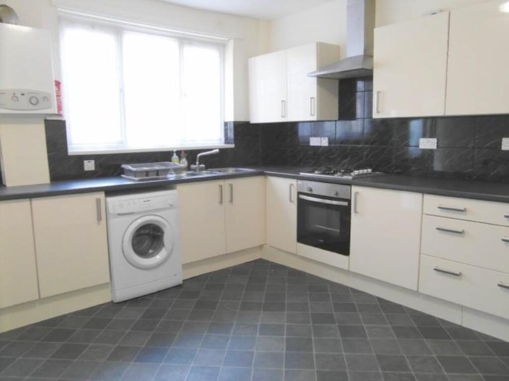 4 bed Mid Terraced House for rent in Sheffield. From M3 Lettings - Sheffield 4 bed Mid Terraced House for rent in Sheffield. From M3 Lettings - Sheffield