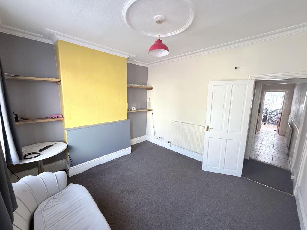 3 bed Mid Terraced House for rent in Long Line. From M3 Lettings - Sheffield