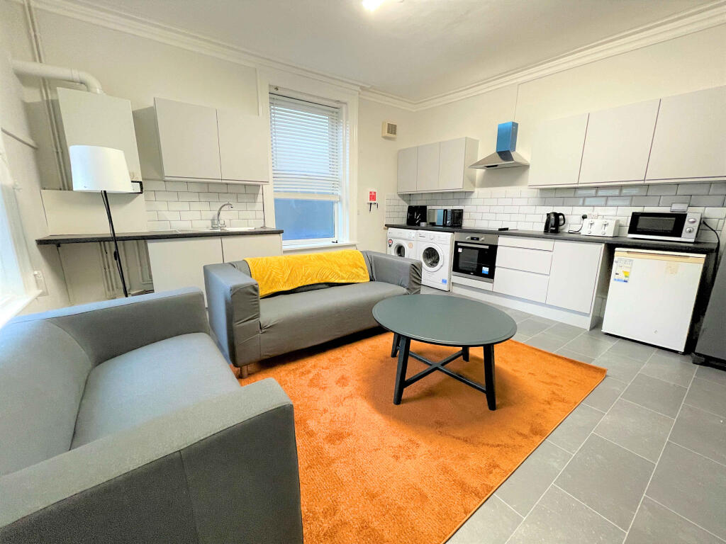 6 bed House Share for rent in Sheffield. From M3 Lettings - Sheffield 6 bed House Share for rent in Sheffield. From M3 Lettings - Sheffield