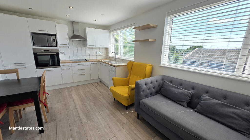 1 bed 1st Floor Flat for rent in Potters Bar. From Mantlestates - East Barnet